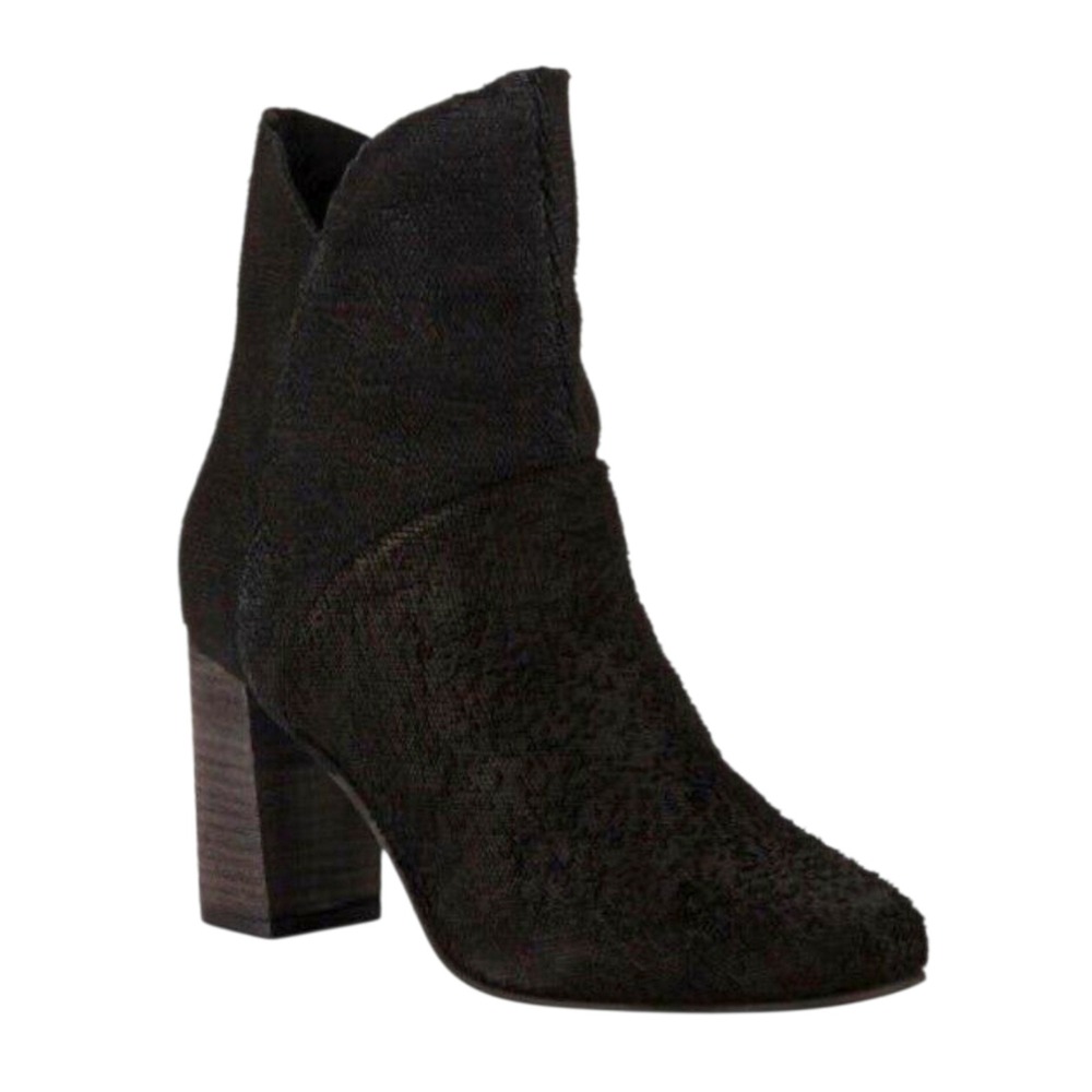 Anthropologie Seychelles Prop Black Textured Leather Ankle Boots Block Heel‎ 7.5
